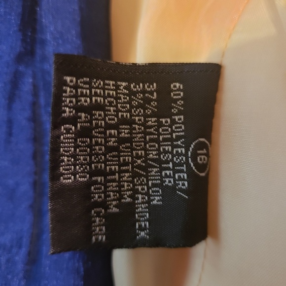 COPY - 2 PC suit - Picture 3 of 10